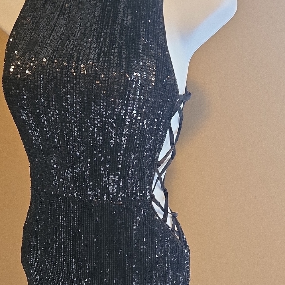Jovani SEXY Sparkling Black Mini Dress NWT Size 2 (adjustable side straps)
